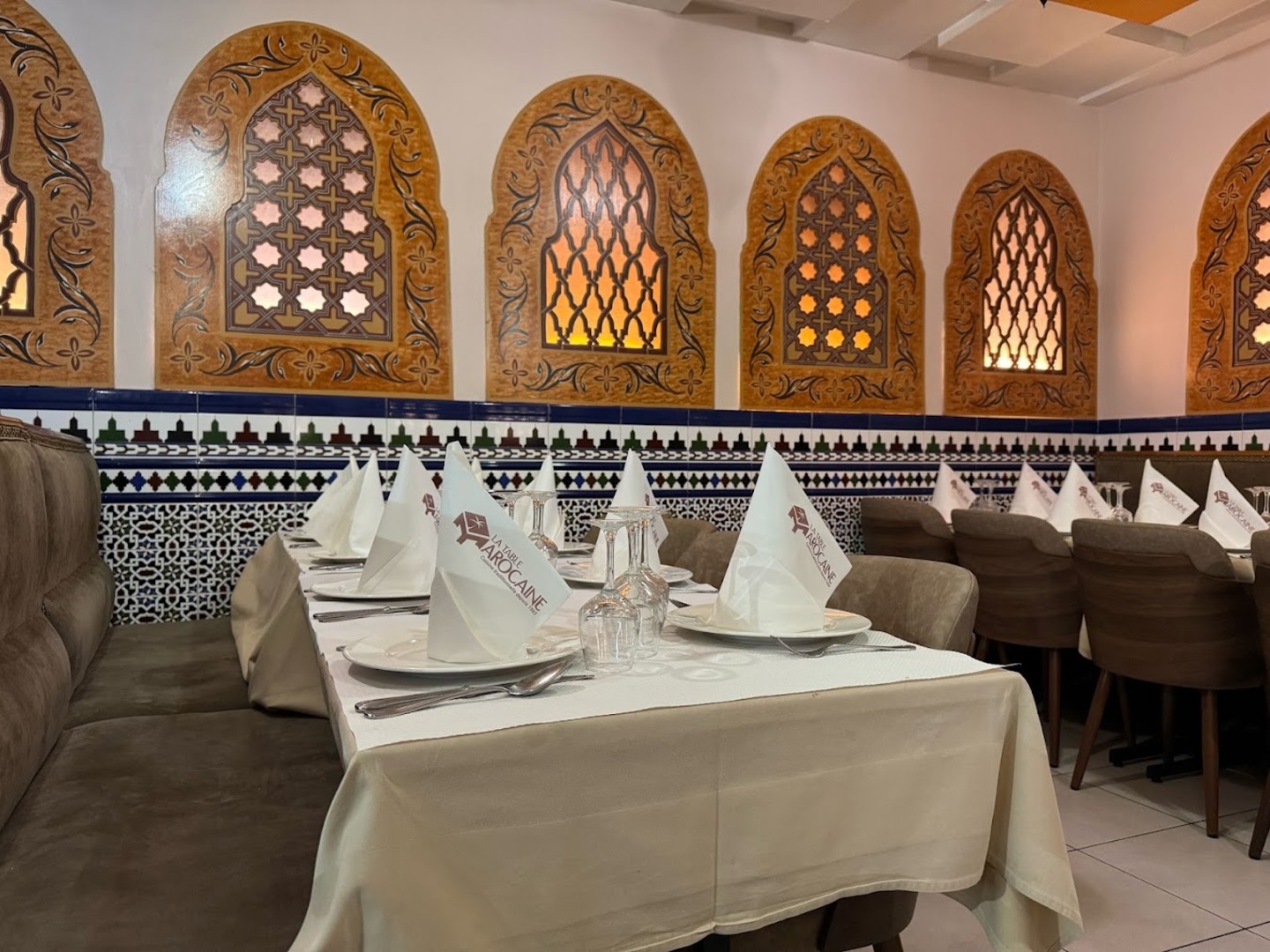 Tables et décoration marocaine